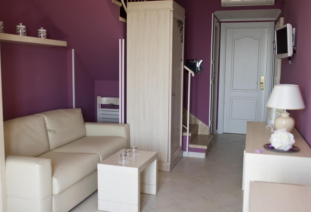 Palazzo Reginella Aparthotel Bovalino Marina Quarto foto