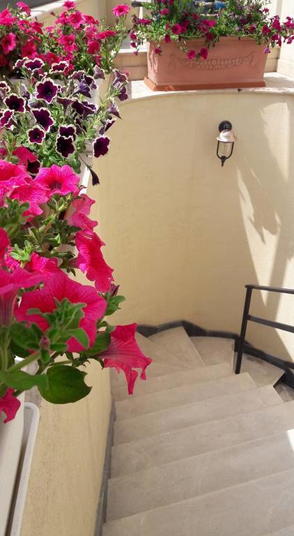 Palazzo Reginella Aparthotel Bovalino Marina Exterior foto